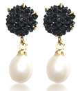 OPS. Glamorous Pearl Earrings DSNER16