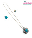 Miraaya Pretty Silver Flower Pendant Necklace Set