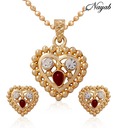 Nayab Stunning AD Studded Pendant set