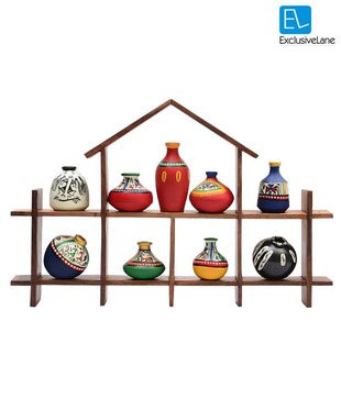 ExclusiveLane Appealing Home Shaped Frame With 9 Assorted Pots