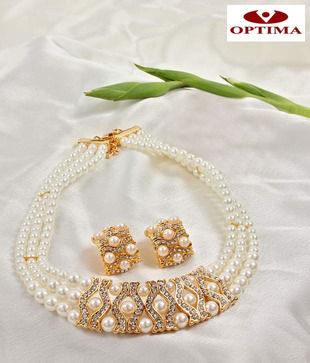Optima Elegant Water Pearls Necklace Set
