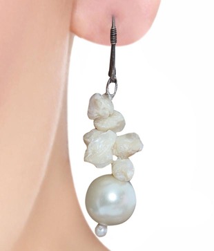 Maeisha White Pearl & Stone Necklace Set