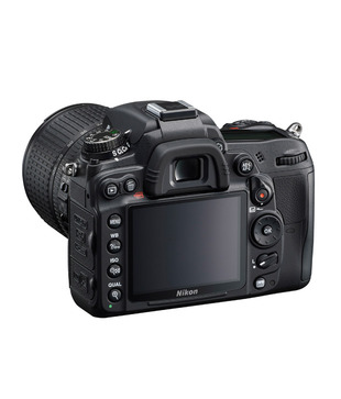 Nikon D7000 DSLR (Black) with AF-S 18-105mm VR Kit Lens