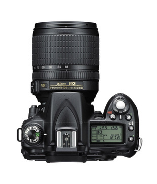 Nikon D90 DSLR (Black) with AF-S 18-105mm VR Kit Lens