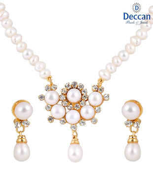 Deccan Appealing Fresh Water Pearl Necklace Set