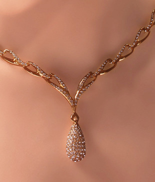 Kim's Enchanting CZ Stone Necklace Set